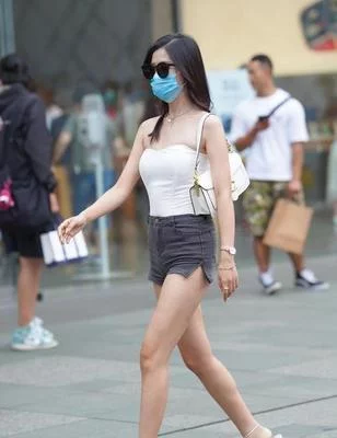 老木匠的三个女儿